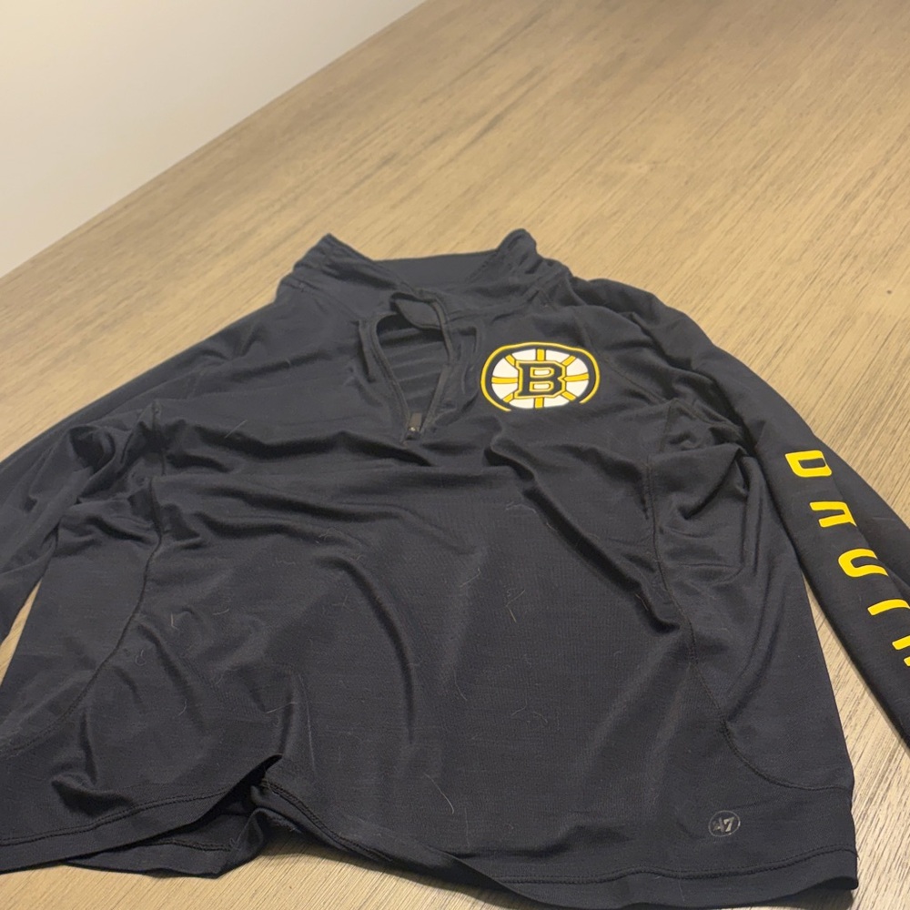 Boston Bruins black Pullover workout top